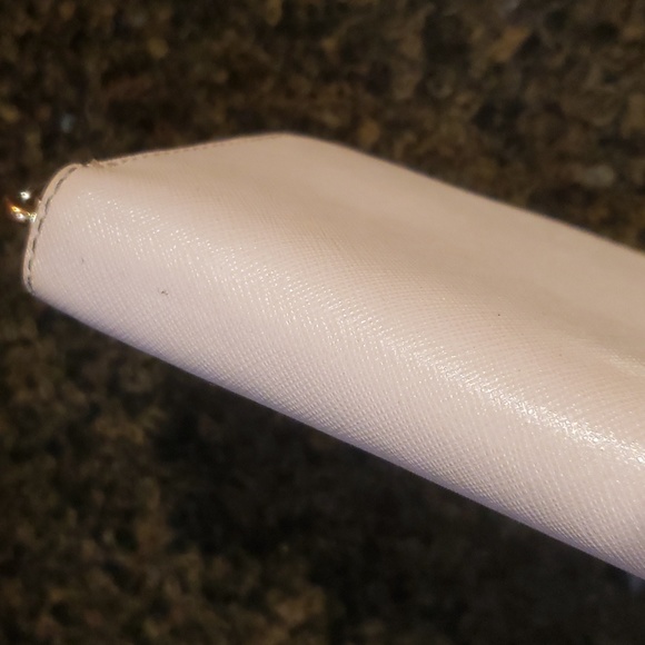 Michael Kors Wallet - Picture 8 of 11